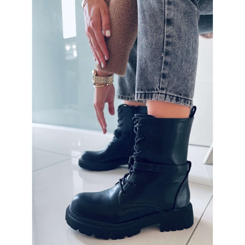 BM Lace-up boots Barkley Black 2