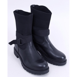 Boots with a flexible Walls Black upper 1
