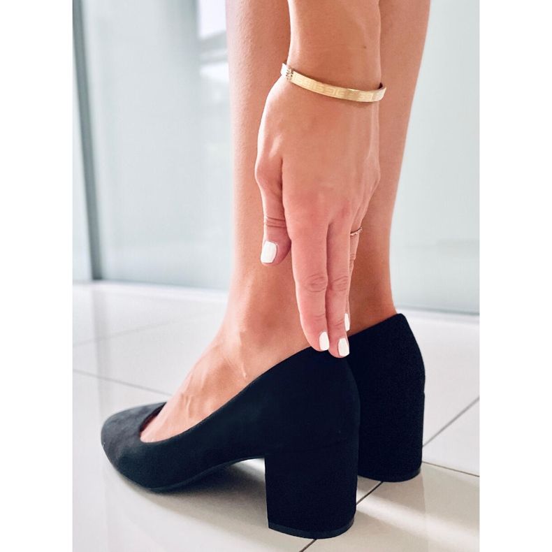 Low heel pumps from Louise Black 1