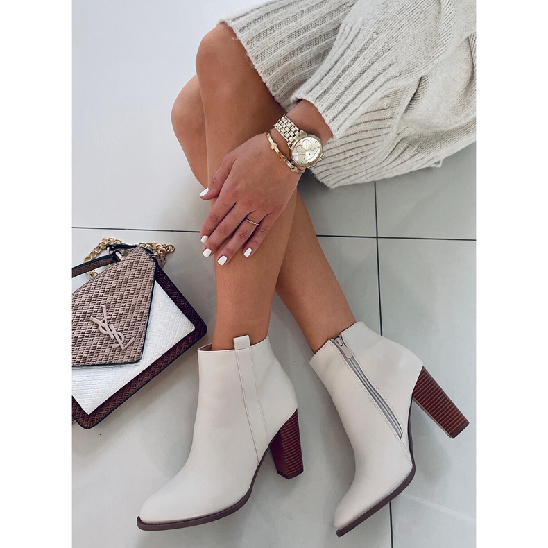 Classic boots on the post Alona Beige 2