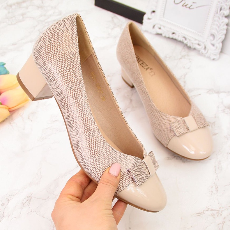 Women's beige pumps on a block Vinceza 2