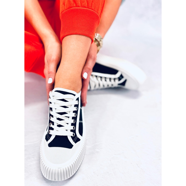 BM Women's sneakers on the Dors Black platform 2