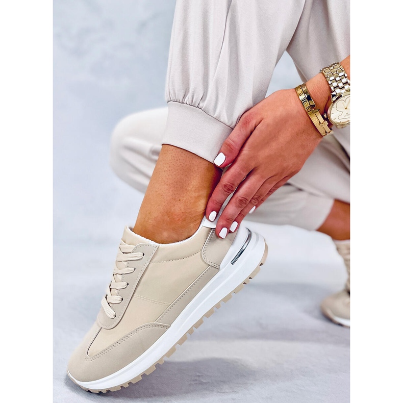 BM Barks Beige women's trainers 1