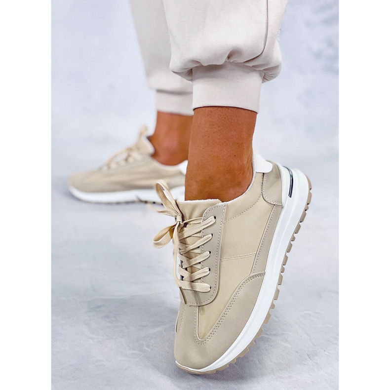 BM Barks Beige women's trainers 2