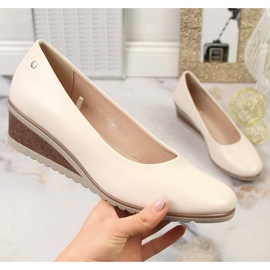 Women's beige wedge pumps Vinceza 10896 1 Women's beige wedge pumps Vinceza 10896 1