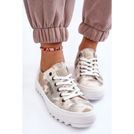 Fashionable Low Sneakers Big Star LL274043 White and Gray beige 1 Fashionable Low Sneakers Big Star LL274043 White and Gray beige 1