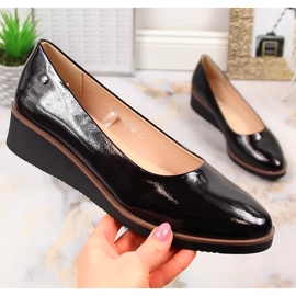 Women's black lacquered wedge shoes Vinceza 10865 1