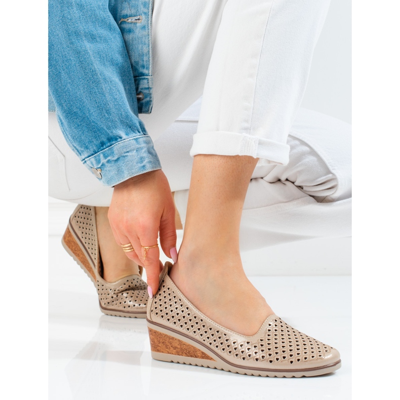 W. Potocki Women's openwork pumps Potocki beige 2