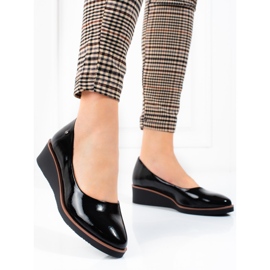 Women's Vinceza black wedge pumps 1