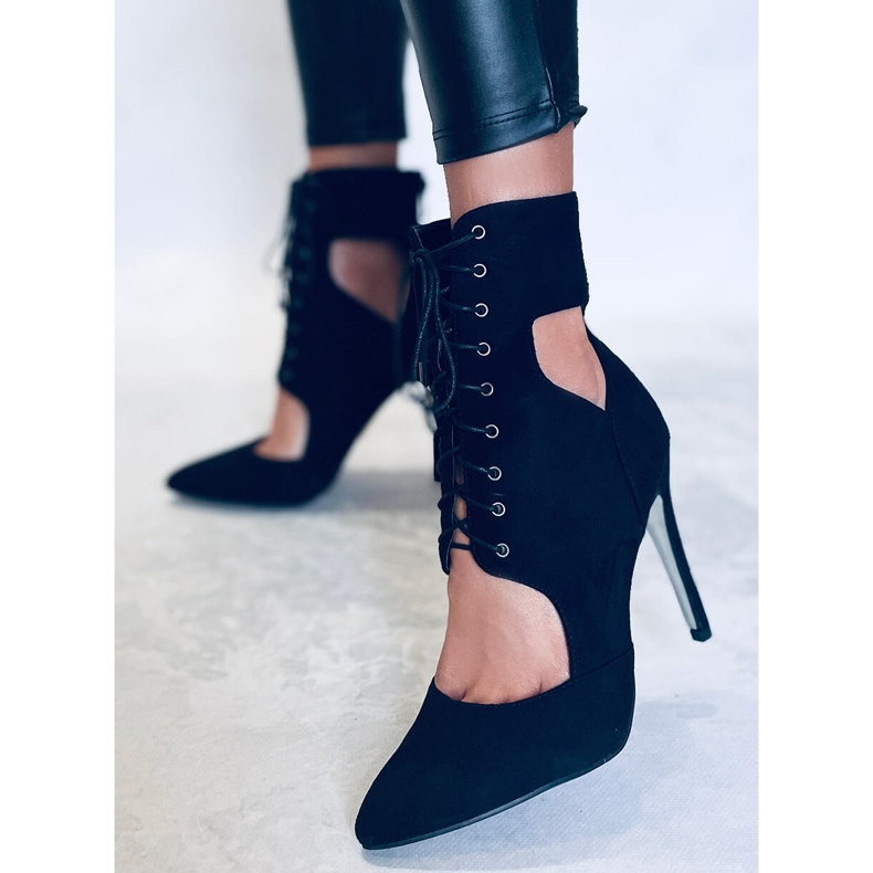 BM Boots cut out on a Demi Nero pin black 2