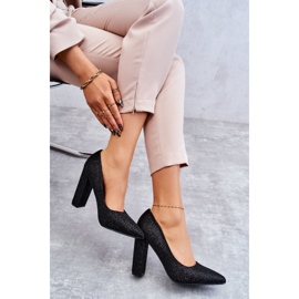 Shiny Pumps On Black Heel 4