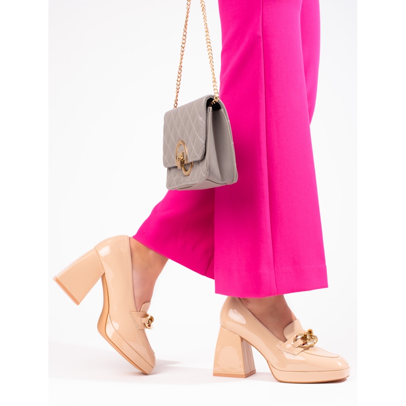 Beige heel pumps from Vinceza 1 Beige heel pumps from Vinceza 1