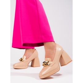 Beige heel pumps from Vinceza 2