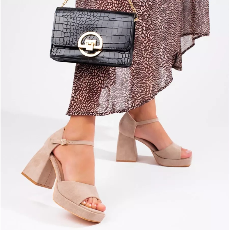 Vinceza beige suede block sandals 1