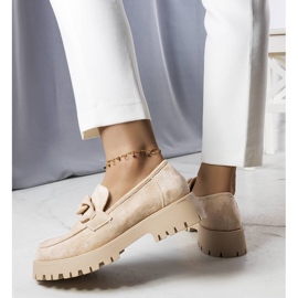 PA1 Beige lords decorated with an Arpin chain 2