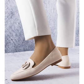 BM Beige ballerinas with a square toe from Carrière 1