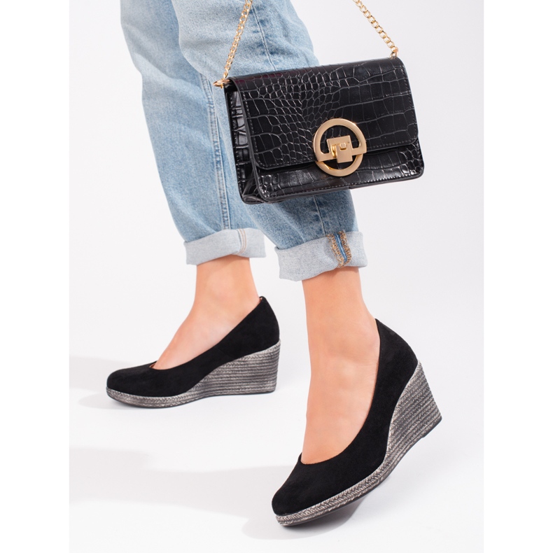 W. Potocki Women's black wedge pumps Potocki 1