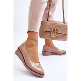 Vinceza Classic Patent Wedge Pumps Beige Paola 2 Vinceza Classic Patent Wedge Pumps Beige Paola 2