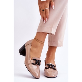 Vinceza Patent Chain Pumps Beige Keilani 1