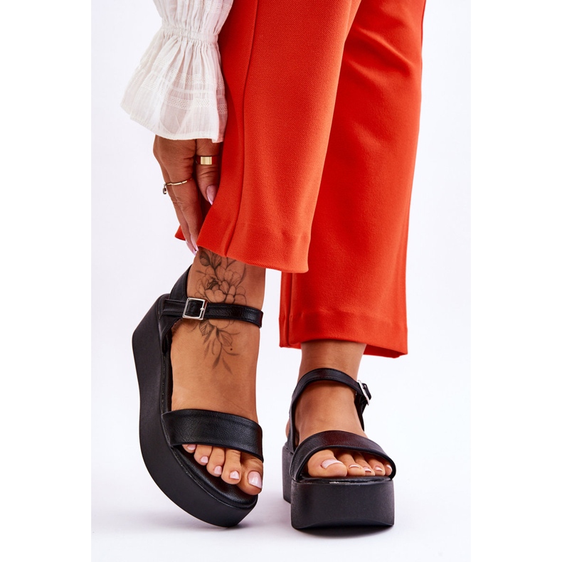 Vinceza Women's Sandals On A Massive Platform Black Casen 1