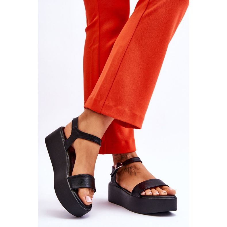 Vinceza Women's Sandals On A Massive Platform Black Casen 2