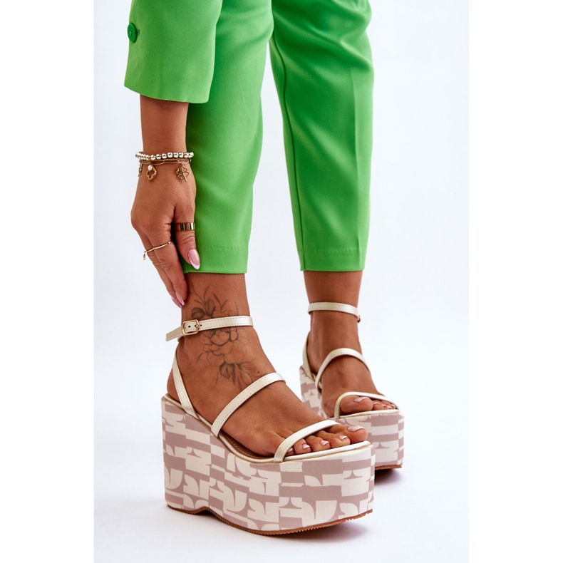 FS1 Fashionable Wedge Sandals With Patterns Beige Claria brown 1