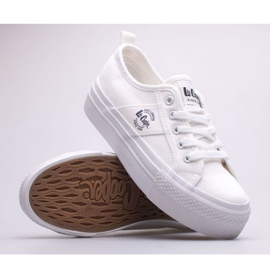 Shoes Lee Cooper W LCW-22-31-0837L white 1 Shoes Lee Cooper W LCW-22-31-0837L white 1
