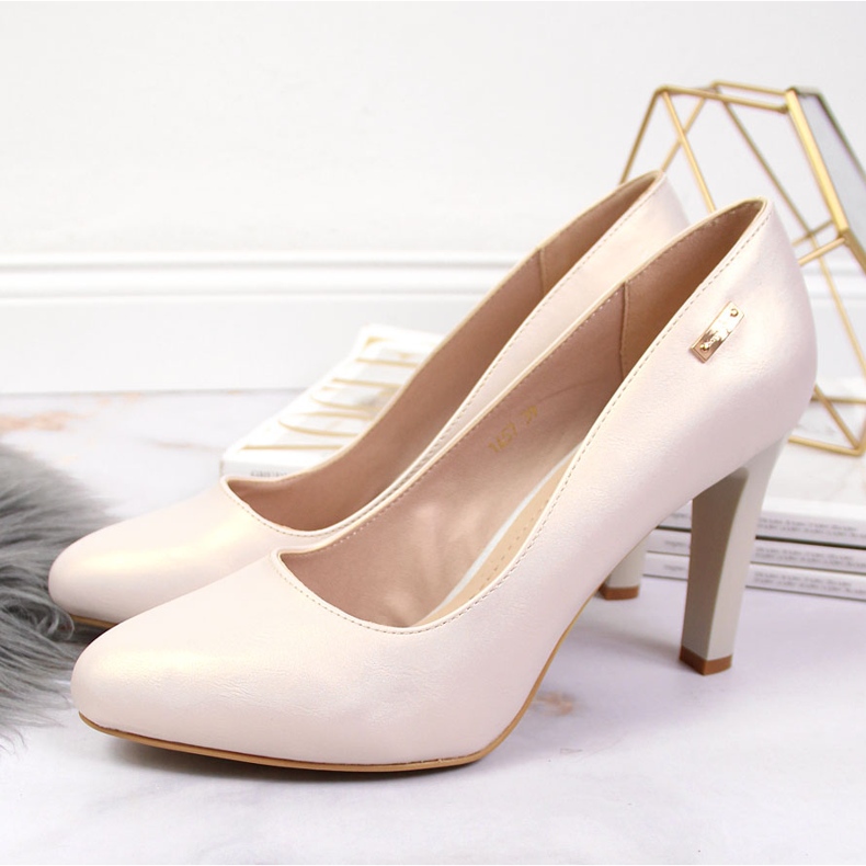 Pearl beige high heel pumps from Sergio Leone 1