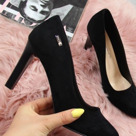 Pumps on the Sergio Leone W SK3AM post black 1