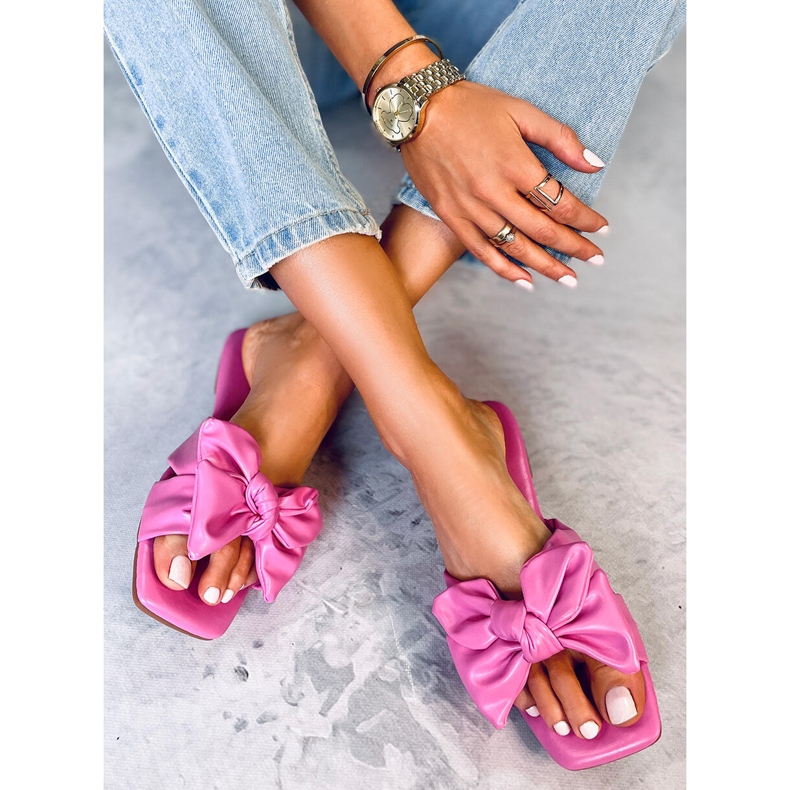 BM Minnen Pink bow slippers 1