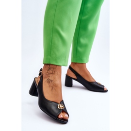 Fashionable black leather sandals black 2