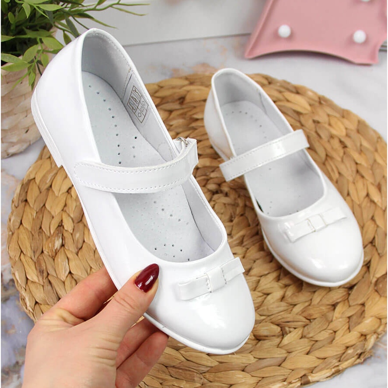 Girls' communion ballerinas with velcro white Kornecki 6493 1