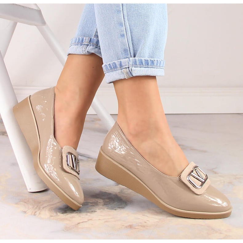 Women's patent leather shoes on a beige wedge Jezzi RMR2265-3 1
