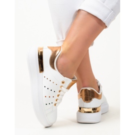 White sneakers with thick soles from Shelovet 1