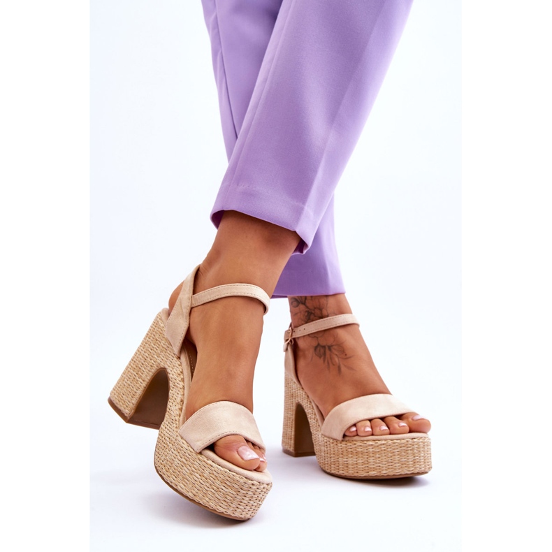 FI1 Comfortable Suede Sandals On A Chunky Heel Beige Elishia brown 2