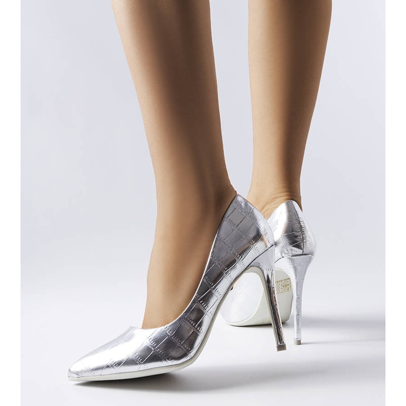 PA1 Silver pins decorated with Raison embossing 1