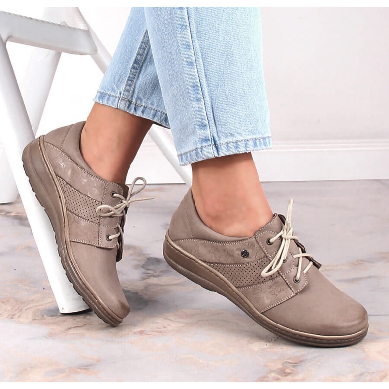 Comfortable leather lace-up shoes for women beige Helios 399 1 Comfortable leather lace-up shoes for women beige Helios 399 1