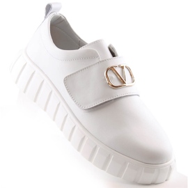 Women's leather shoes on the platform with velcro white Vinceza 87904 1