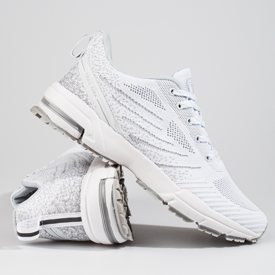 Mens sports 2025 shoes under 1