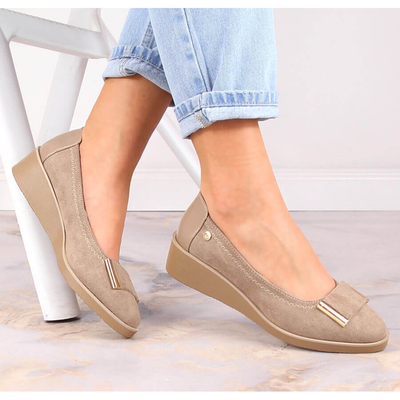 M. DASZYŃSKI Women's suede wedge pumps beige M.Daszyński MR2265-4 1