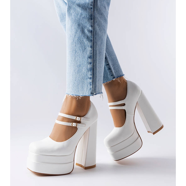 White high heel pumps from Chouinard 1