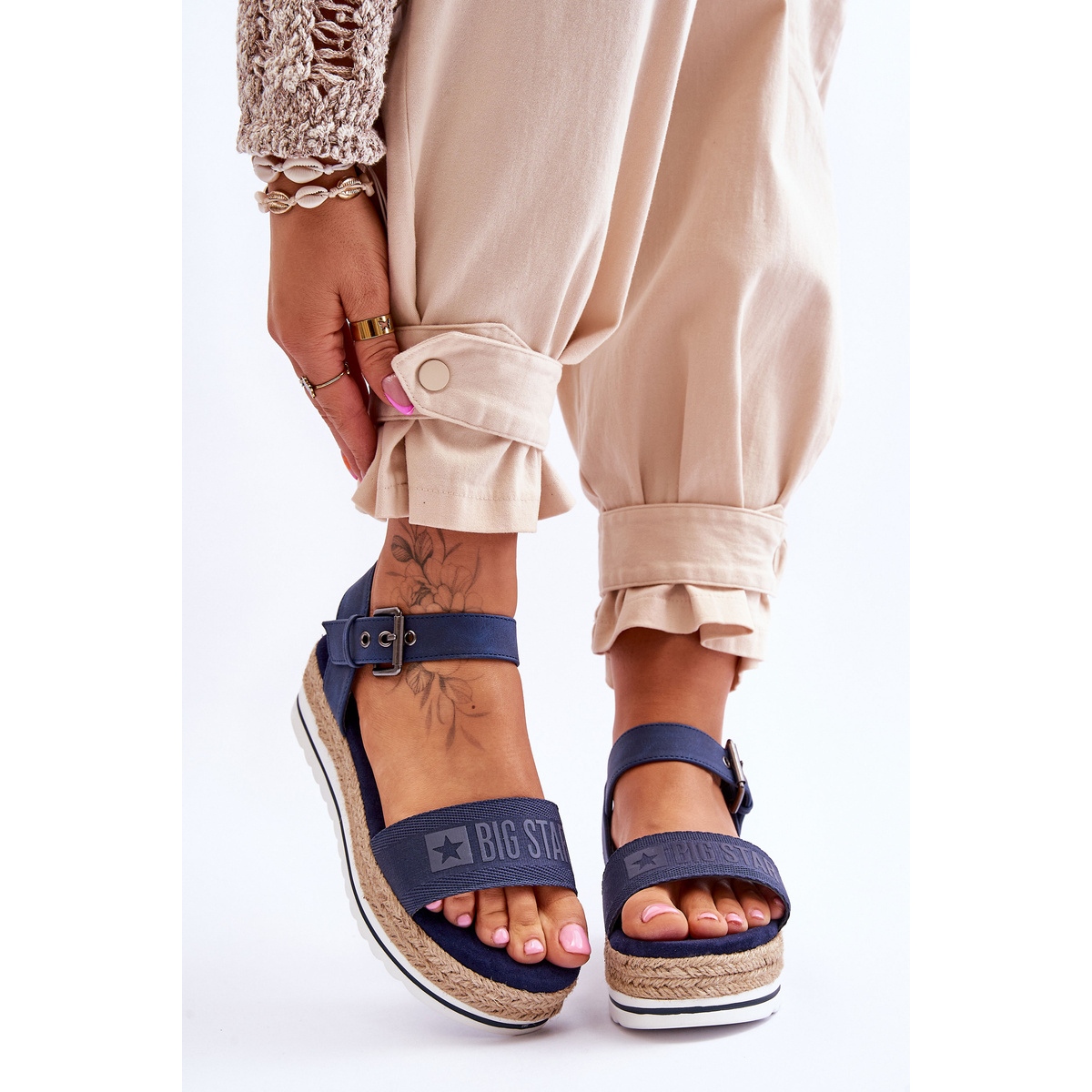 Big top strap sandals
