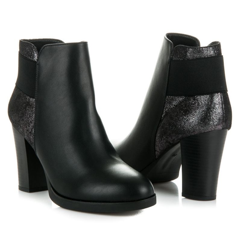 Vinceza Boots on the post black 2