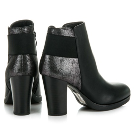 Vinceza Boots on the post black 1