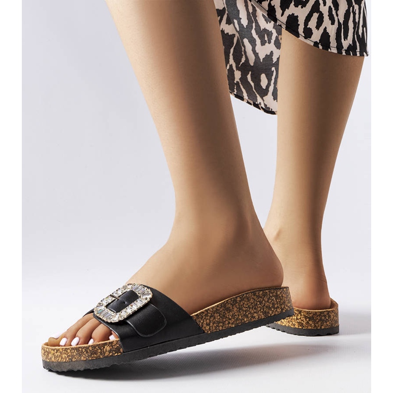 Black flip-flops decorated with zircons 2