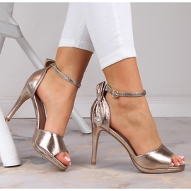 Gold lacquered pin sandals Potocki YQ21037 golden 1