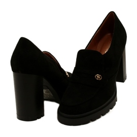 Evento Fashionable moccasins on the platform and black bar 4