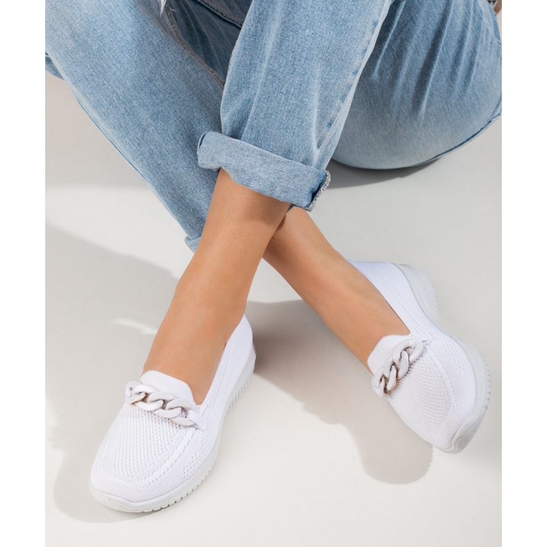 Women's comfortable material slip on with a chain white Shelovet 2