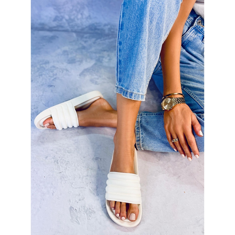 Women's Minno White sandals 2