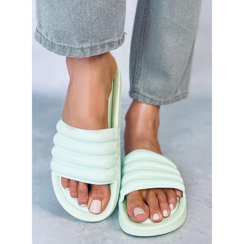 Women's Minno LT.GREEN slippers 1
